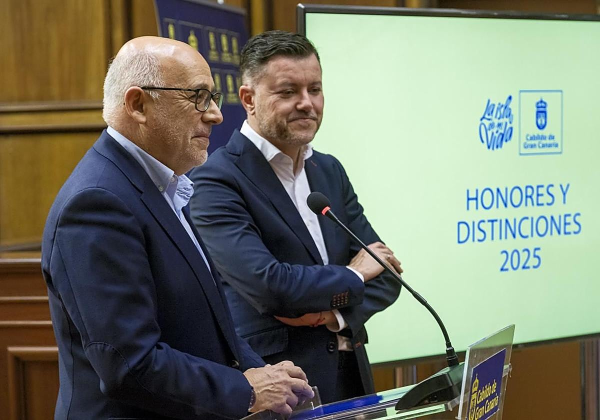 Antonio Morales y Teodoro Sosa en una comparencia conjunta en el Cabildo.