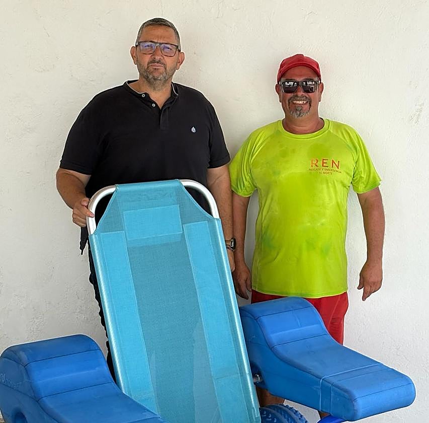 Presentación en sociedad de una de las nuevas sillas anfibias.