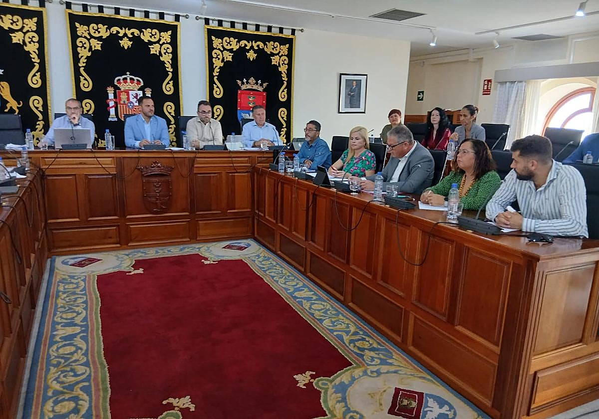 Pleno de este viernes en Arrecife.