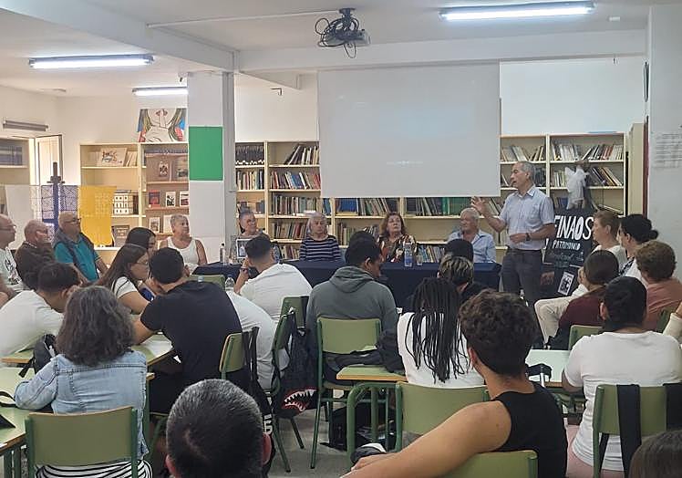 Charla ofrecida al alumnado por el Rancho de Ánimas de Arbejales.