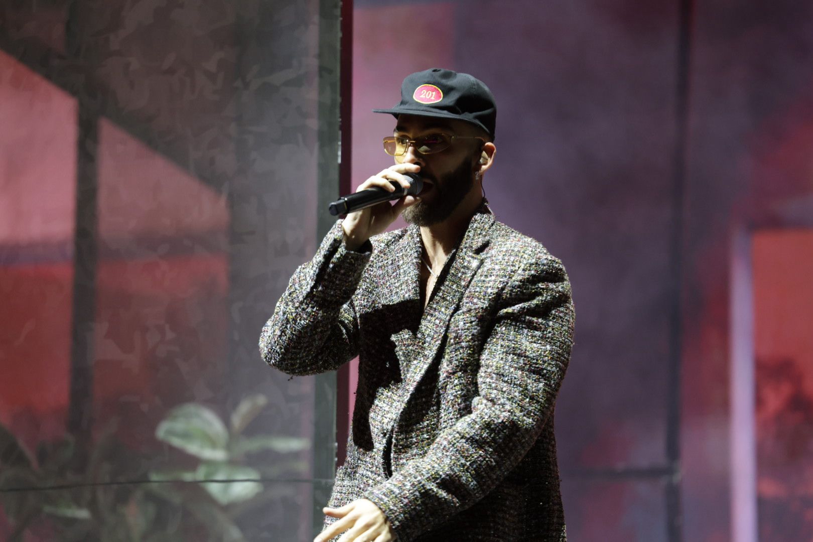 Manuel Turizo llena de canciones y bailes el recinto ferial de Las Palmas de Gran Canaria