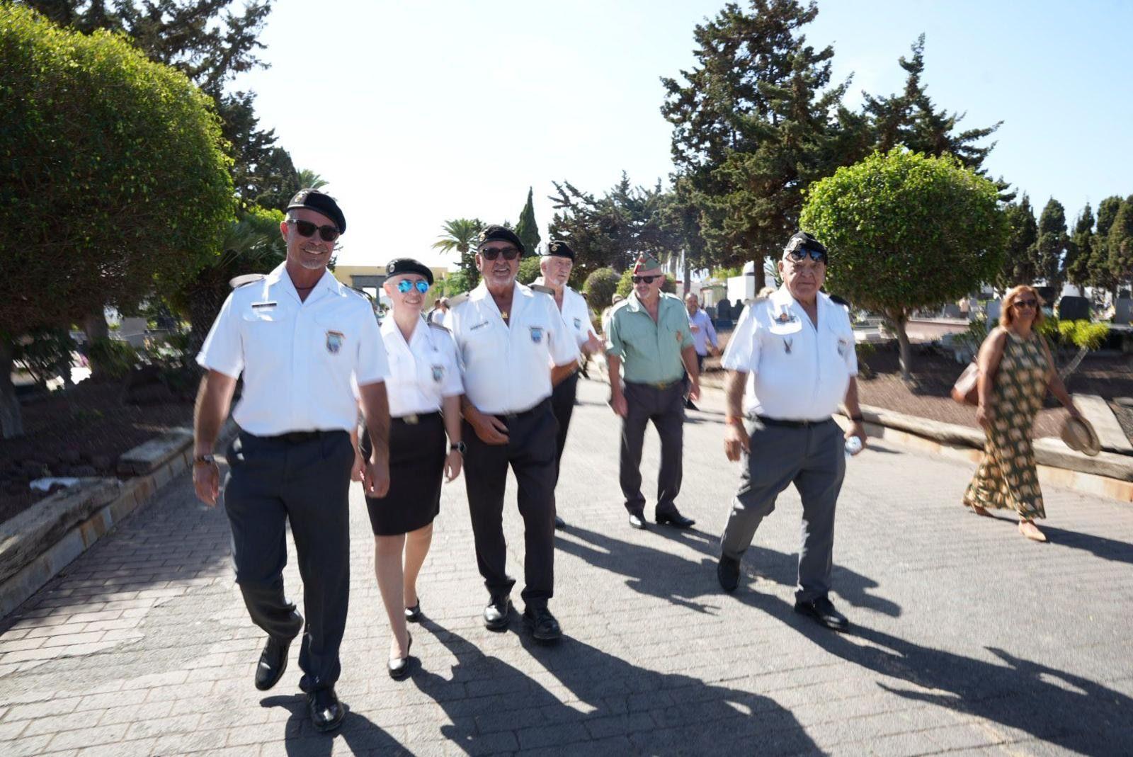 Emotivo acto de homenaje a los caídos por España