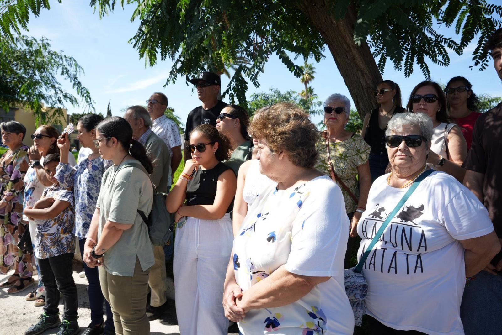 Emotivo acto de homenaje a los caídos por España