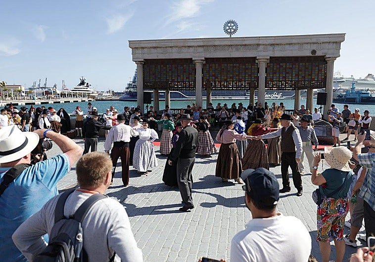 Ambiente en la primera edición de Feria Puerto Canteras & Cruises.