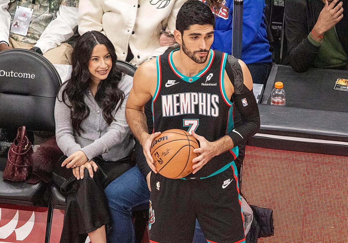Aldama, durante el partido en la cancha de los Raptors.