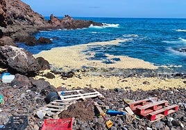 Vertidos en la zona del litoral de Agüimes.