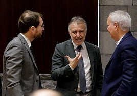 Antonio Olivera, Ángel Víctor Torres y Sebastián Franquis, en 2019.