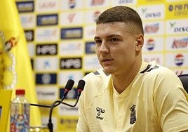 Milos Lukovic durante una rueda de prensa.