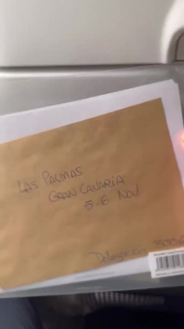 Óscar Puente aprovecha su viaje a Gran Canaria para explicar el uso de dinero en efectivo en su ministerio