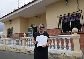 Nasci Marrero, presidenta de la asociación vecinal, alza la voz reclamando la subvención que le prometió el Ayuntamiento de Firga hace más de año y medio.