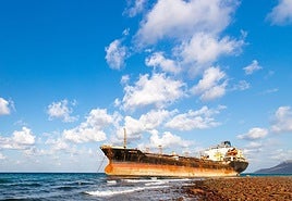 Un petrolero varado.