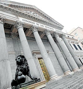 Detalle de la fachada del Congreso de los Diputados.