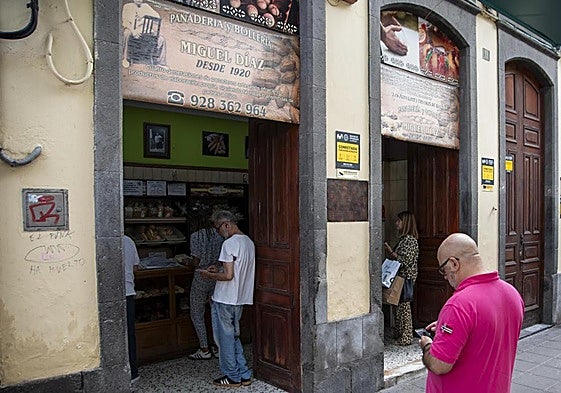 Imagen de la panadería Miguel Díaz, en la calle Viera y Clavijo de Las Palmas de Gran Canaria.