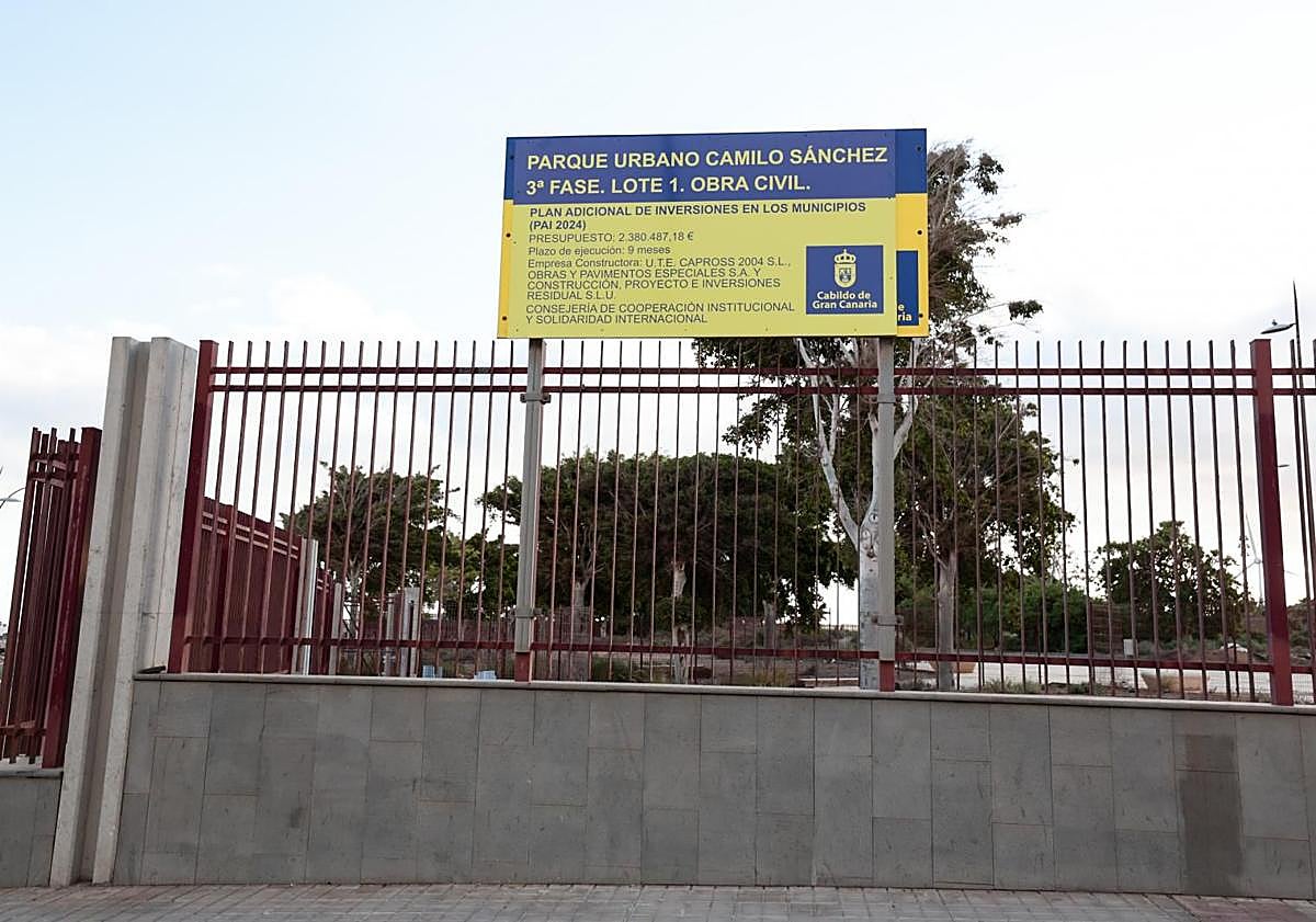 Imagen principal - Arrancan las obras para culminar y abrir el parque Camilo Sánchez en Santa Lucía