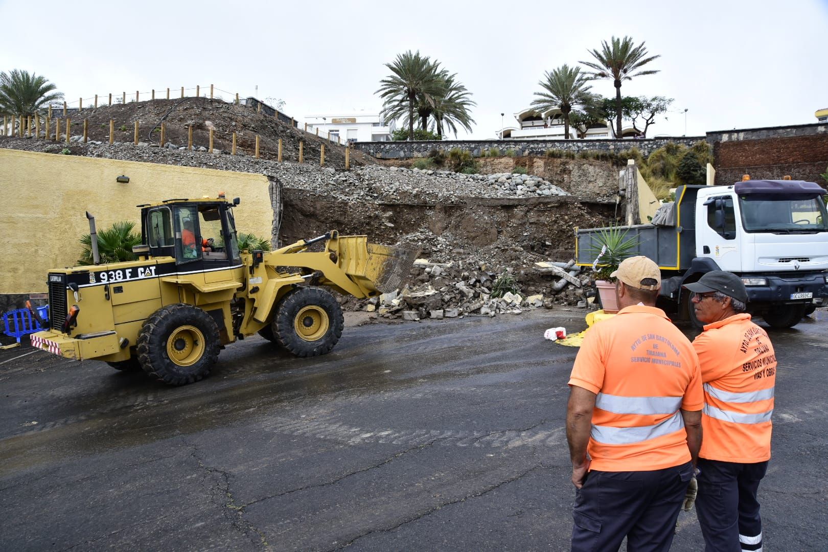 Así fue la caída del muro en San Bartolomé de Tirajana
