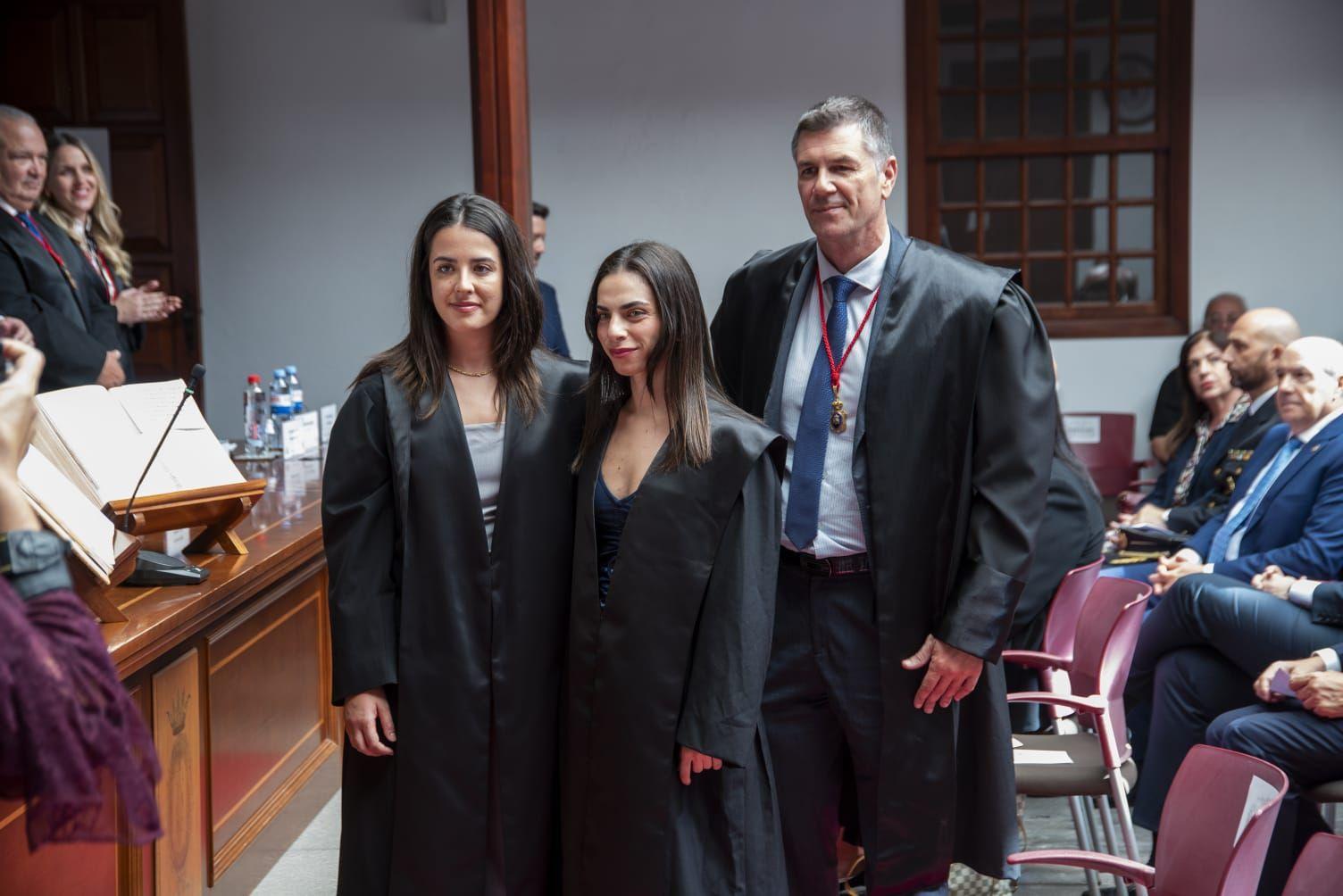 La jura de su profesión de los letrados en el Colegio de Abogados de Las Palmas, en imágenes