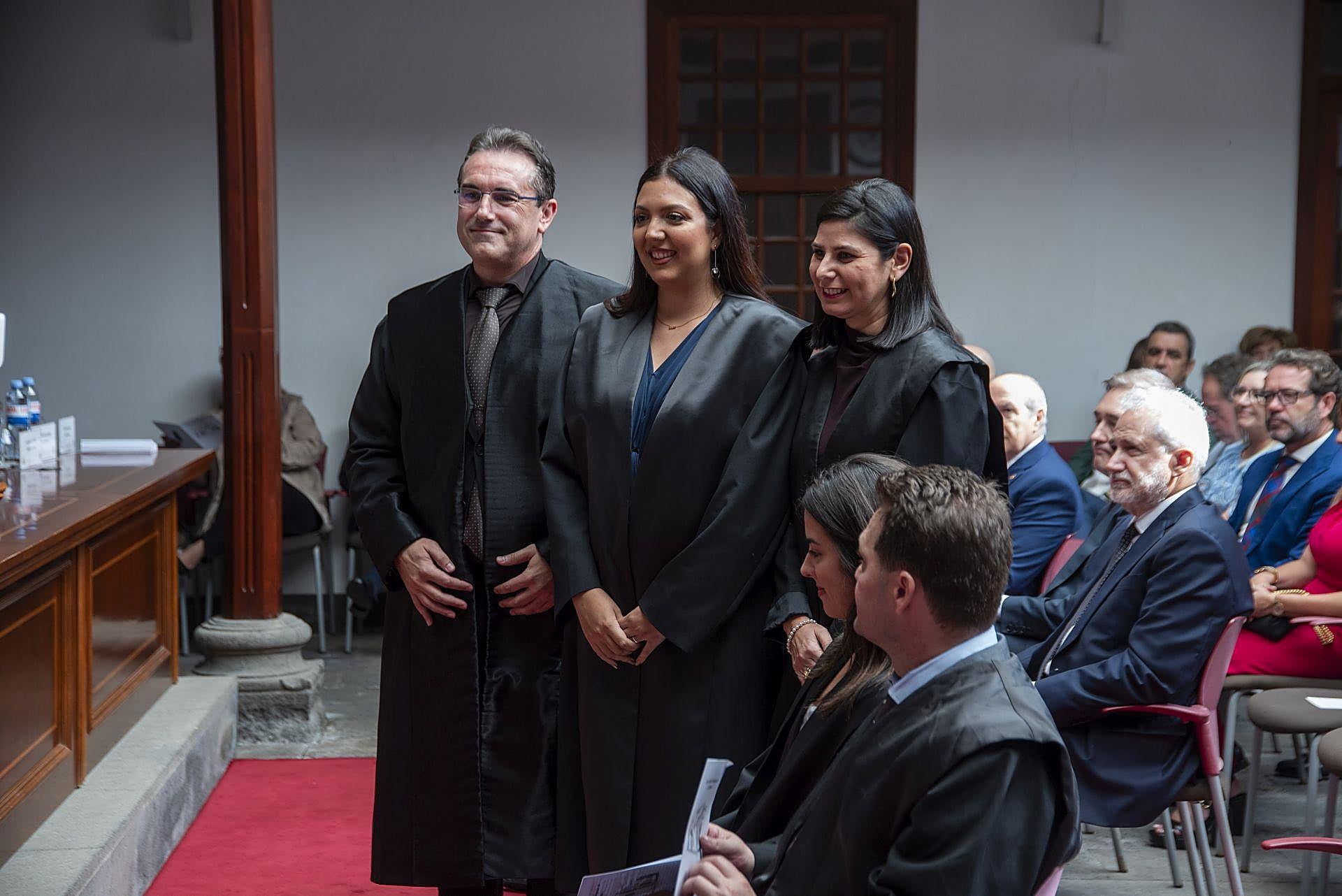 La jura de su profesión de los letrados en el Colegio de Abogados de Las Palmas, en imágenes