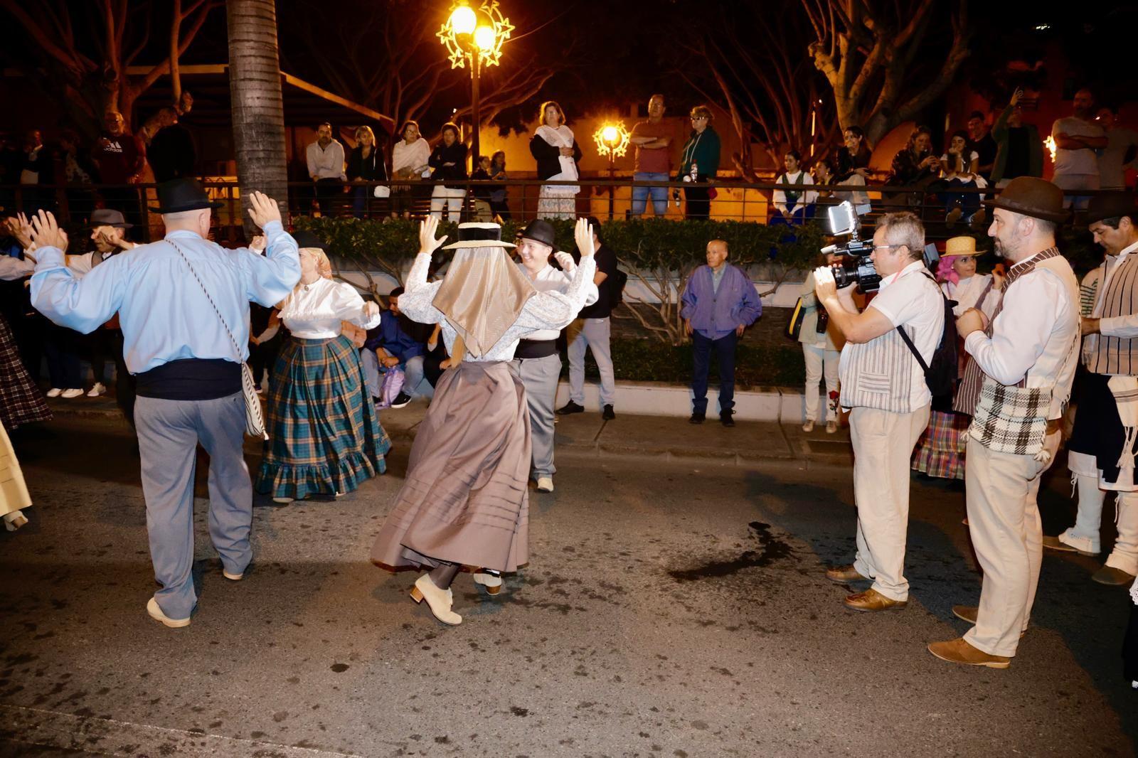 Miles de personas salen de romería en honor a San Gregorio
