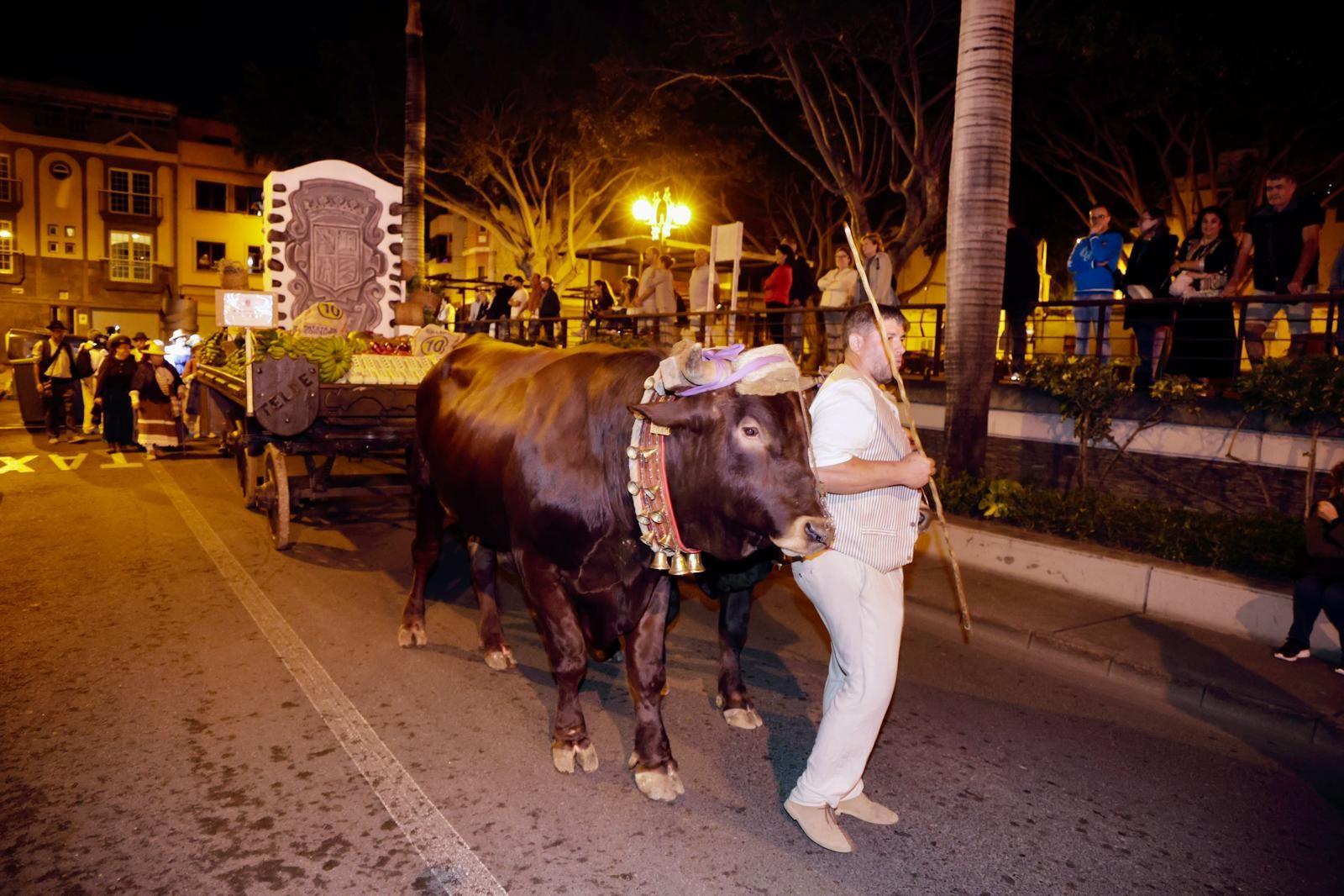 Miles de personas salen de romería en honor a San Gregorio