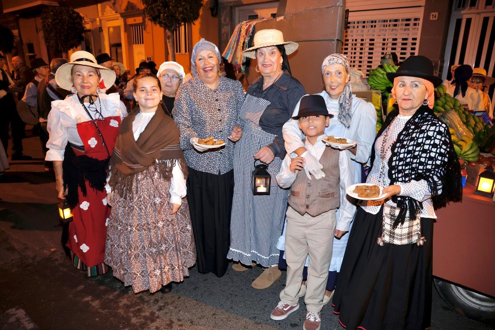 Miles de personas salen de romería en honor a San Gregorio