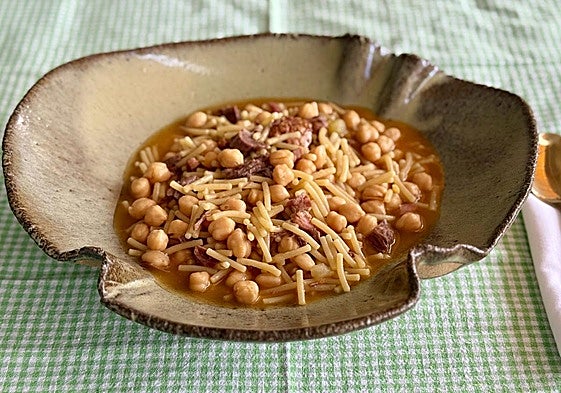 Rancho canario con fideos La Isleña