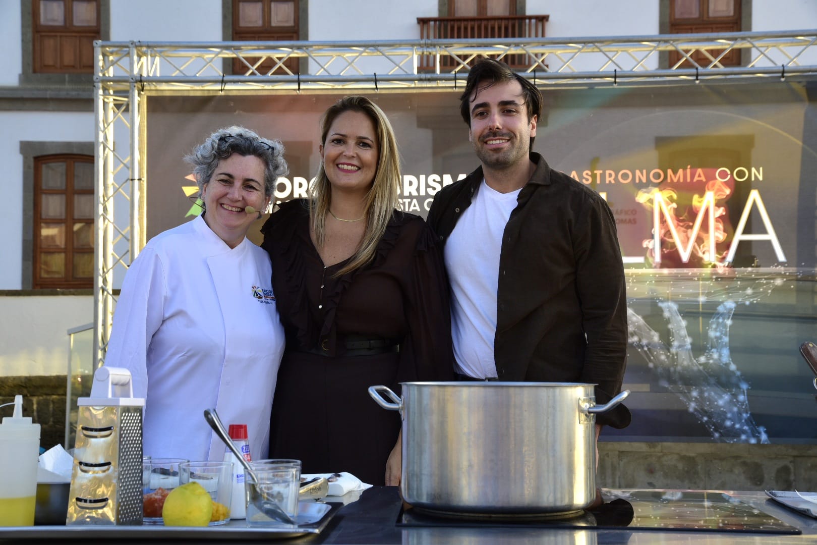Imagen principal - Maspalomas acoge una nueva edición del Foro de Turismo marcada por el poder de la cocina y la sala