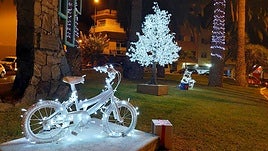 Imagen de archivo de luces de Navidad en Ingenio