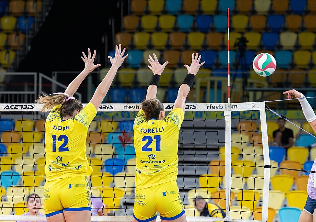 Imagen principal - Campanada del CV Emalsa Gran Canaria, que tumba a líder Menorca