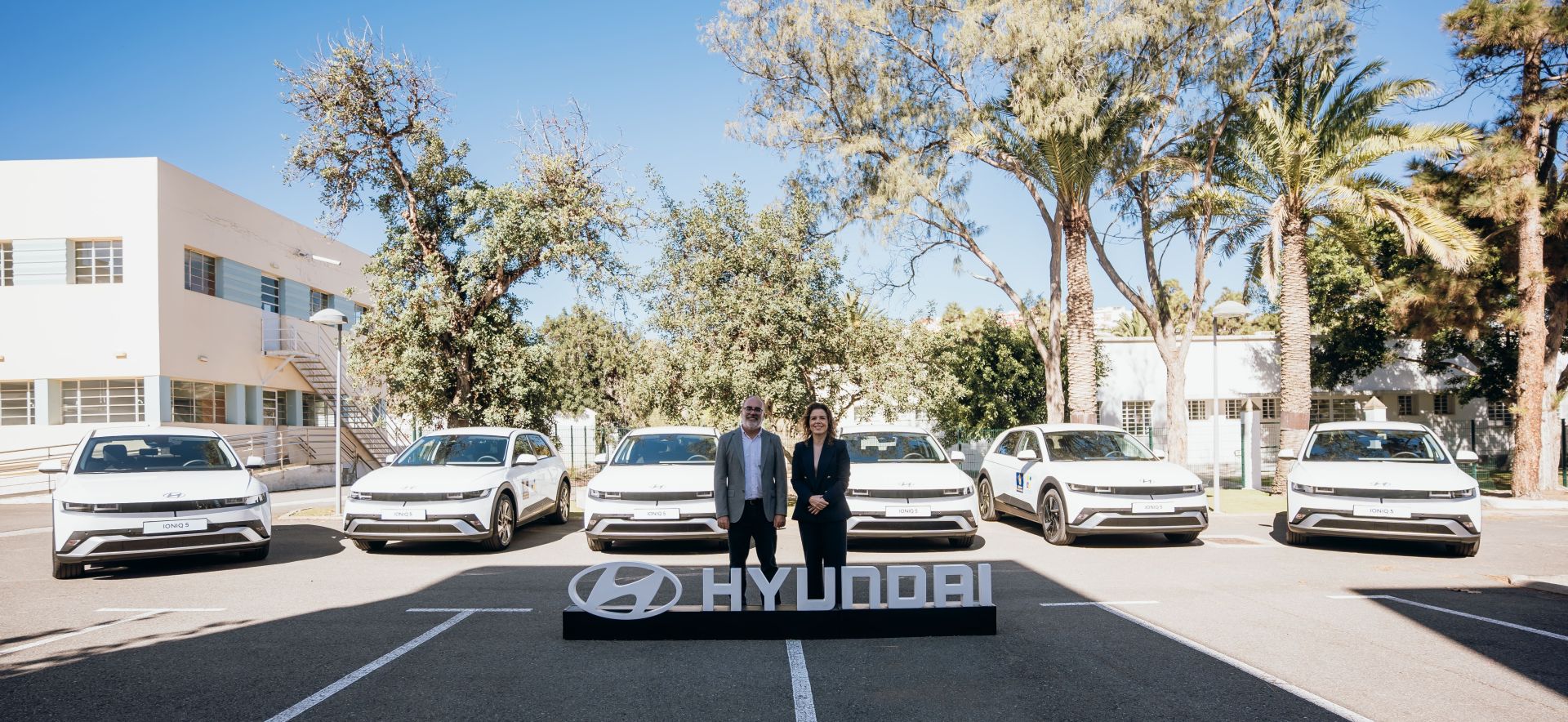 Hyundai electrifica la flota sociosanitaria del Cabildo de Gran Canaria con seis IONIQ 5