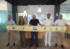 ridades en la presentación del evento.