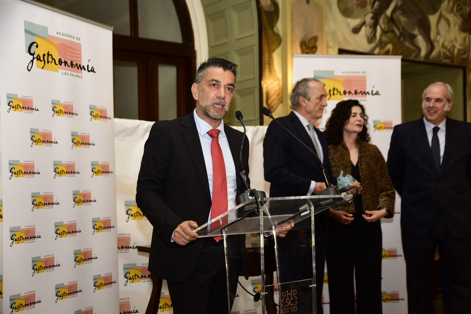 Noche de excelencia culinaria en Las Palmas: los premios de la Academia llenan de brillo el Santa Catalina