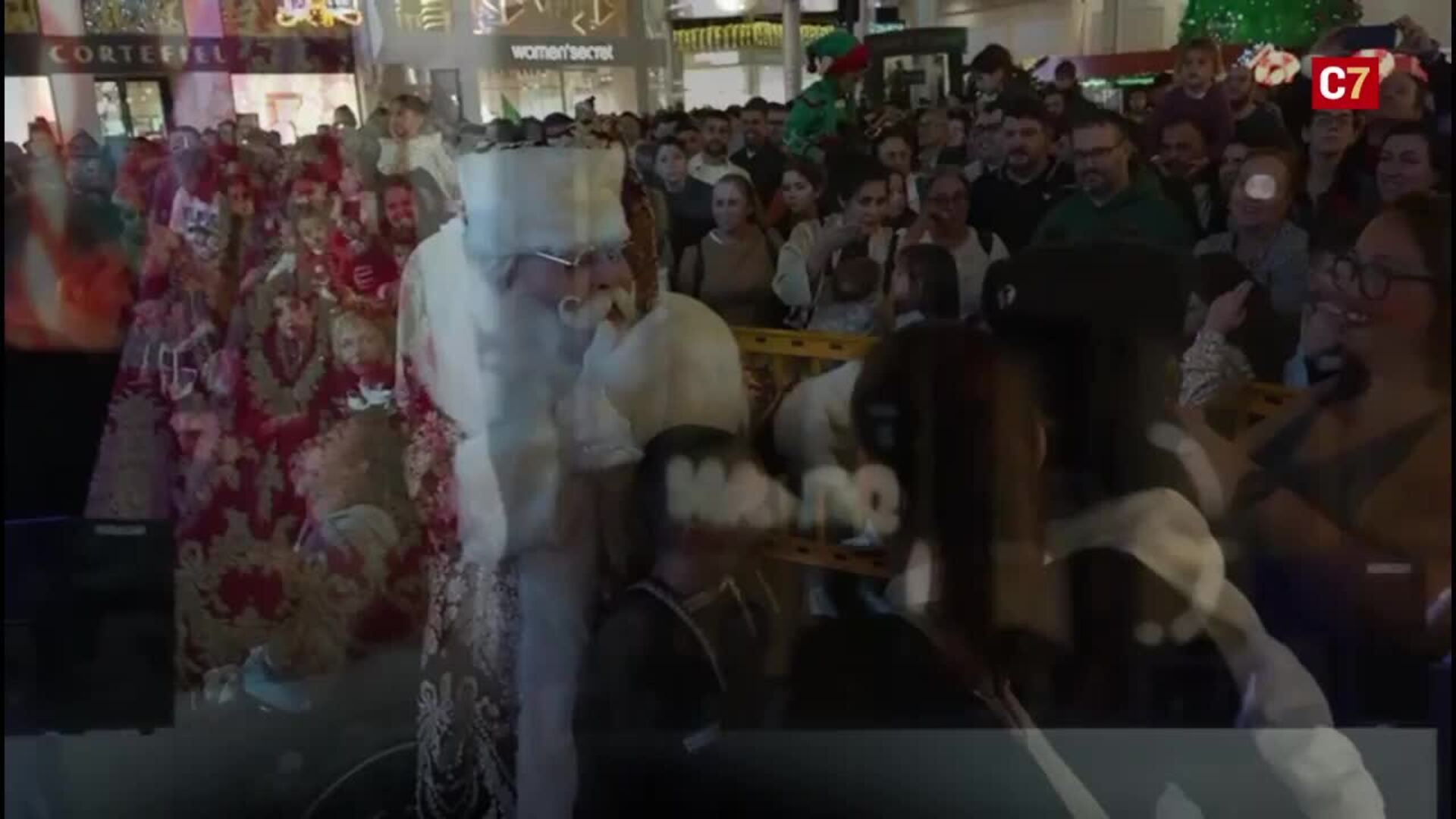 Encendido de luces en el Centro Comercial Alisios