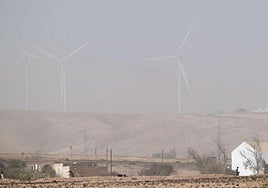 Imagen de la calima este domingo en Gran Canaria.