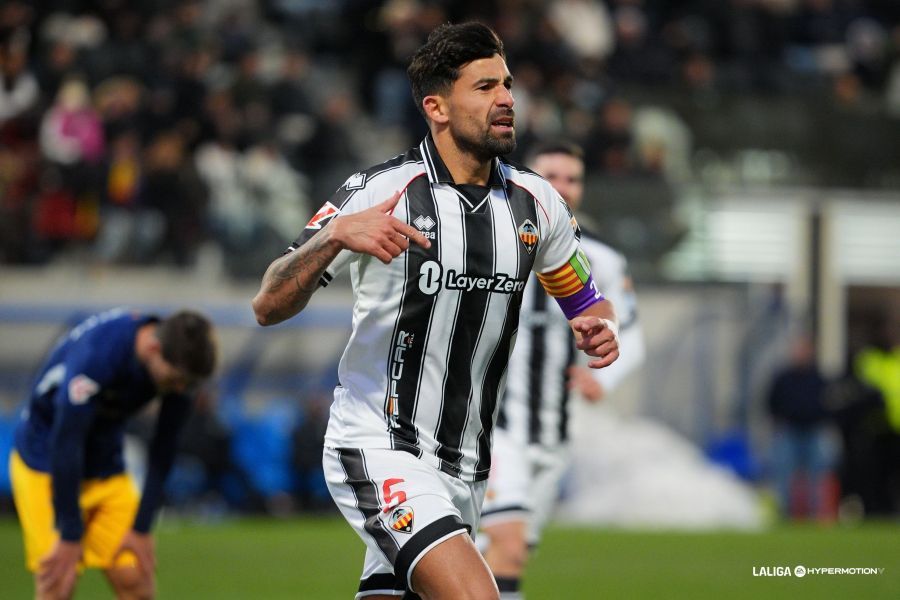 Alberto Jiménez celebra el gol que anotó la pasada jornada al Andorra.