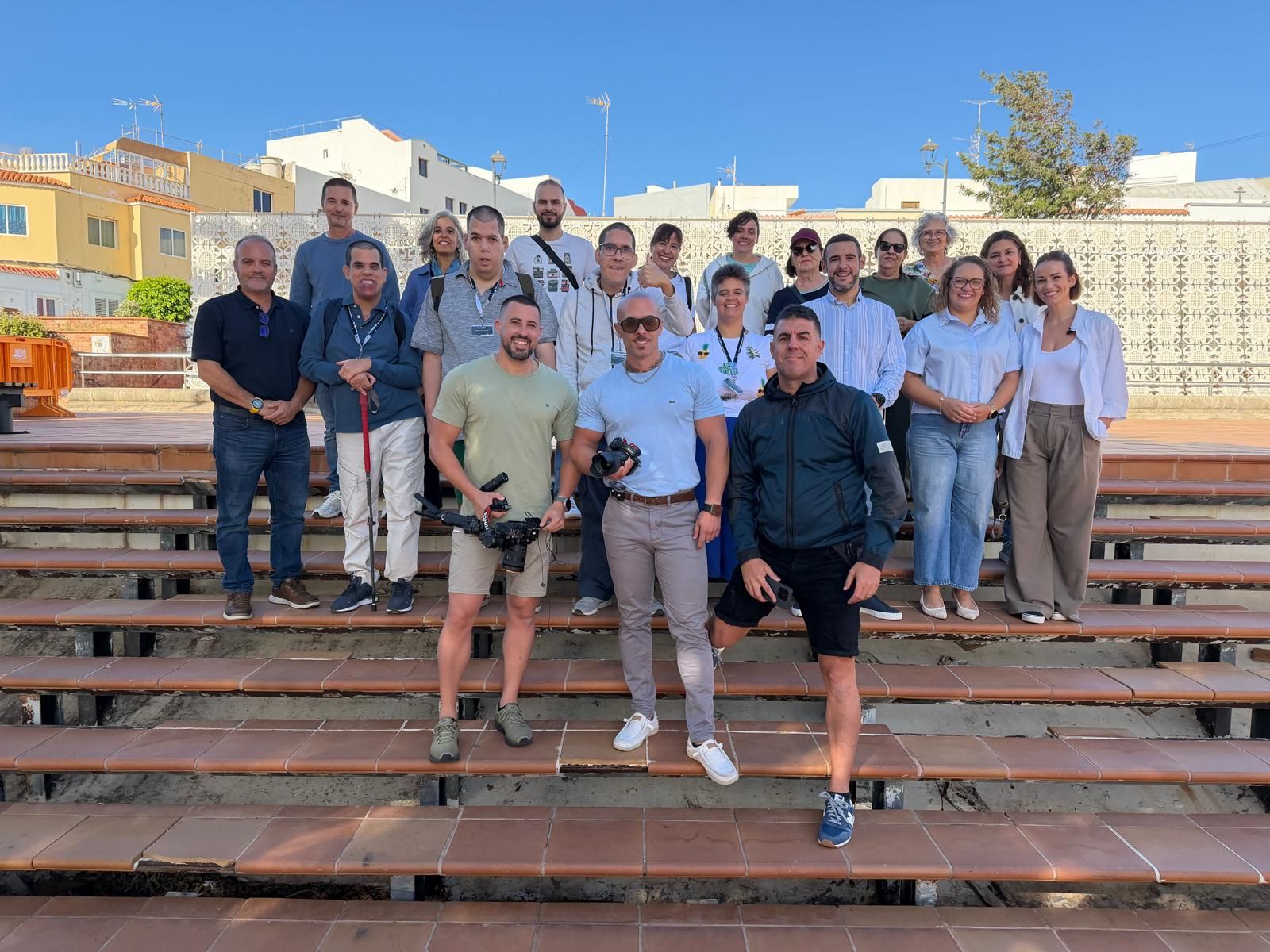 Usuarios del centro ocupacional durante la ruta turística en la que hicieron de guías.