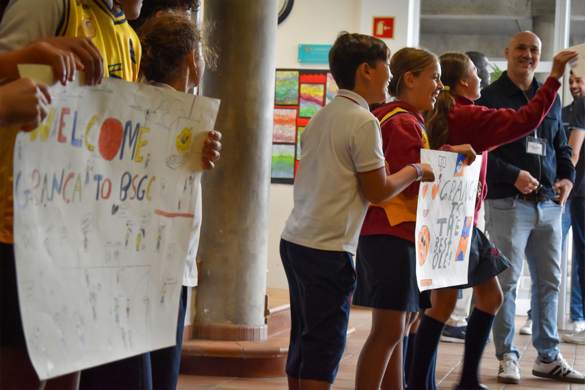 Los jugadores del Granca Eric Vila, Pierre Pelos y Eetu Heinonen visitan The British School of Gran Canaria