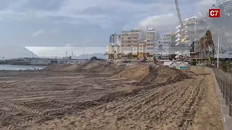 Primeros trabajos en Las Canteras para la elaboración del belén de arena