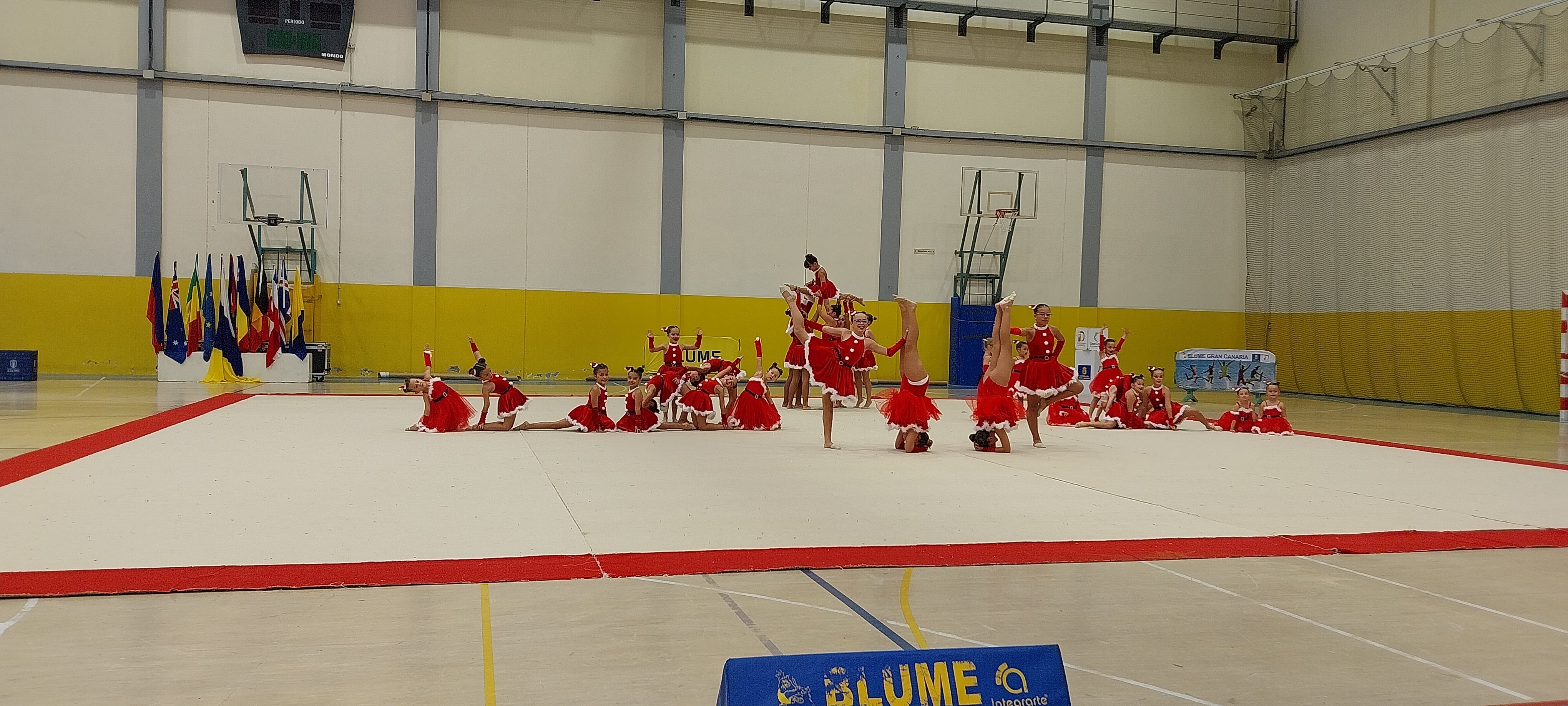 Imagen secundaria 2 - Las gimnastas del CD Elegua y el Festival Nocturno de Telde, protagonistas de la jornada inaugural del 63º Blume Gran Canaria