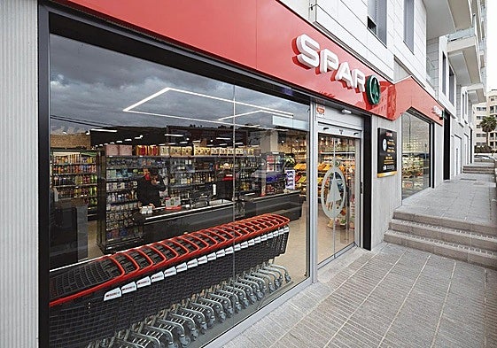 Renovación de una de las tiendas de SPAR Gran Canaria durante 2025.