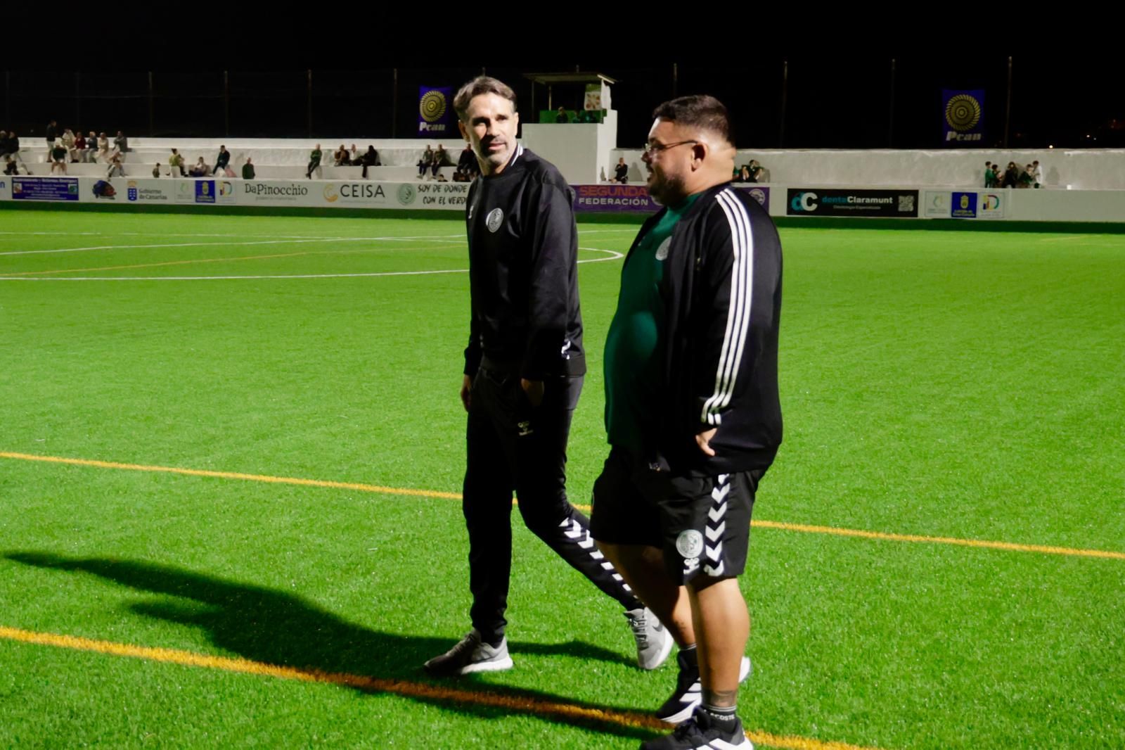 El debut de Valerón en el banquillo del Arguineguín, en imágenes