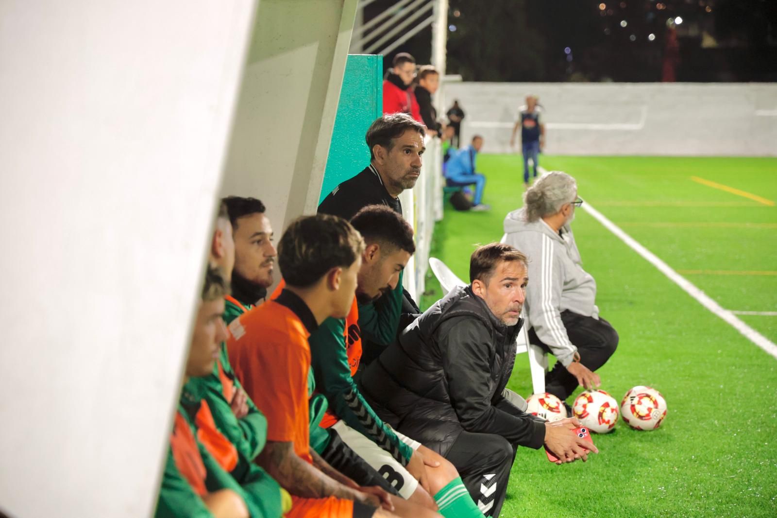 El debut de Valerón en el banquillo del Arguineguín, en imágenes