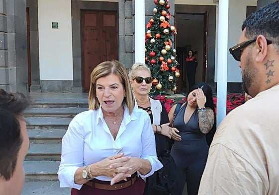 La concejala Inmaculada Medina, en la plaza de Santa Ana.