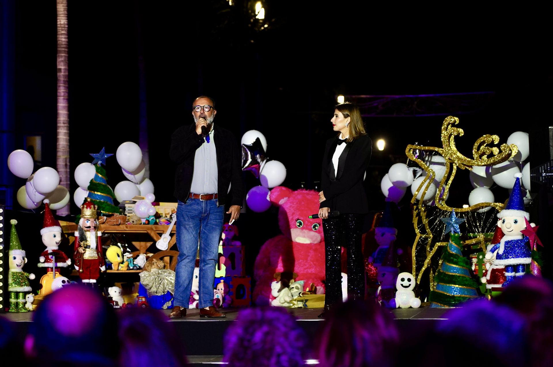 Encendido de la iluminación navideña en Vecindario