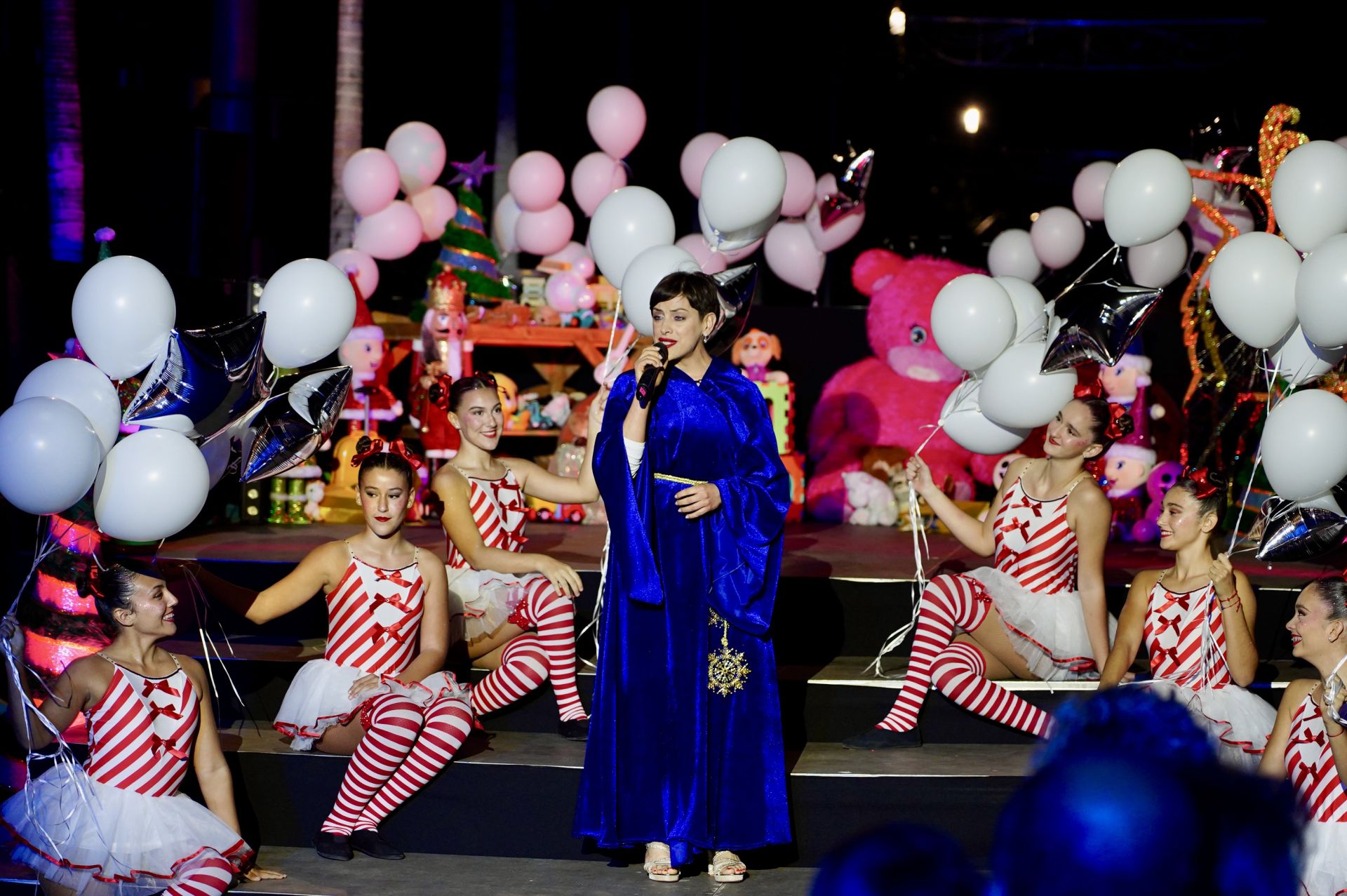 Encendido de la iluminación navideña en Vecindario