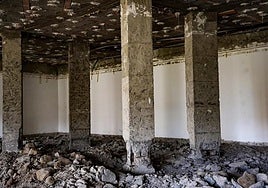 Vista de las armaduras de los pilares que han quedado al descubierto.