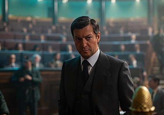 Álvaro Morte, en el papel de Adolfo Suárez, uno de los protagonistas de 'Anatomía de un instante'.