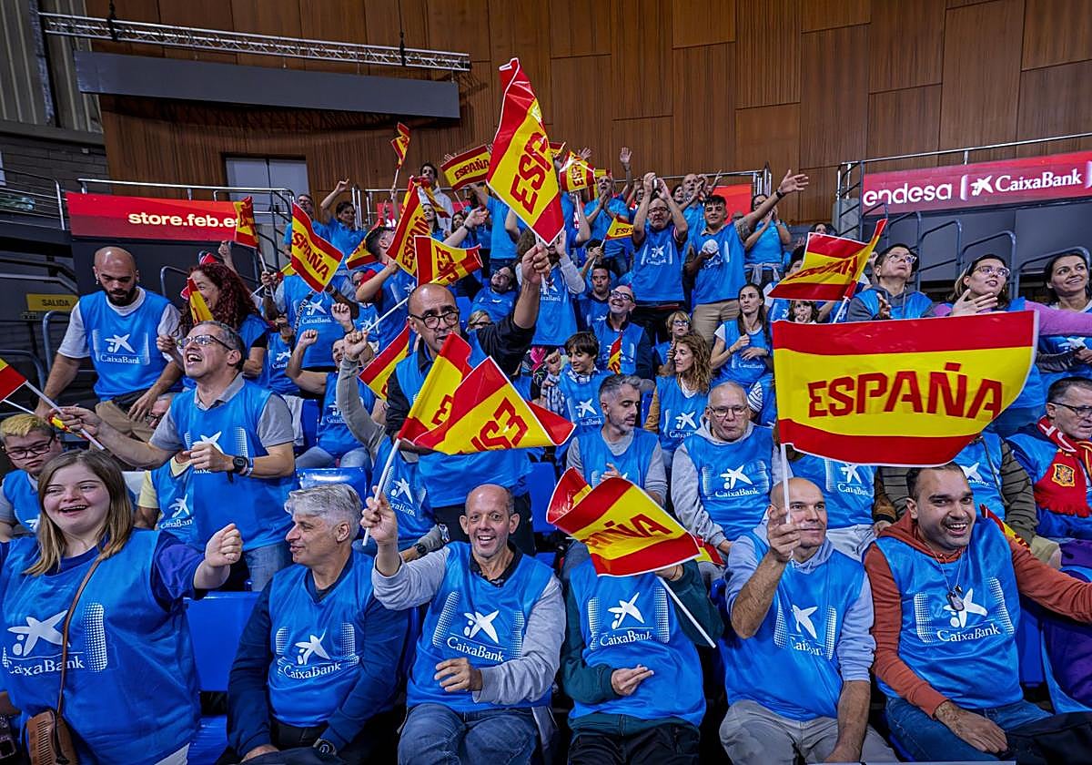 Grada Solidaria CaixaBank en el partido de España ante Georgia celebrado este domingo en Tenerife.