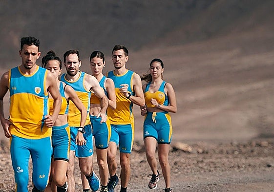 Imagen de archivo de varios atletas.