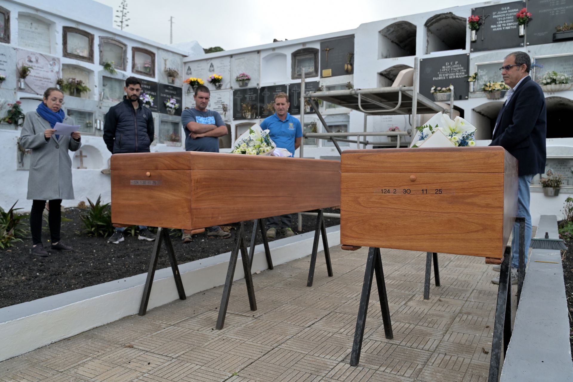 Imagen del momento del entierro.