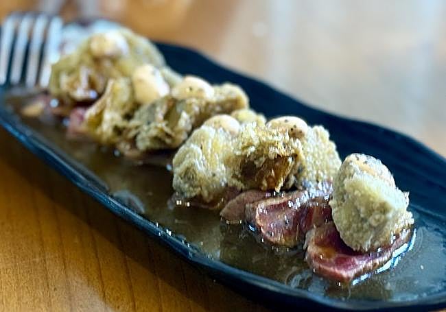 Tataki de lomo bajo en Karbón Kale